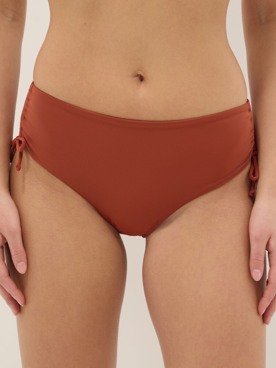 Slip da mare elasticizzato arancioni con dettagli arricciati_2