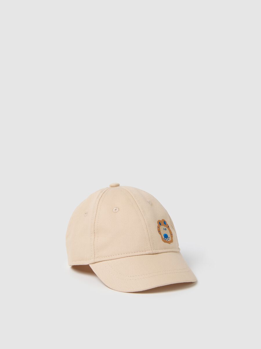 Babies’ beige hat in 100% cotton with embroidered animal_0