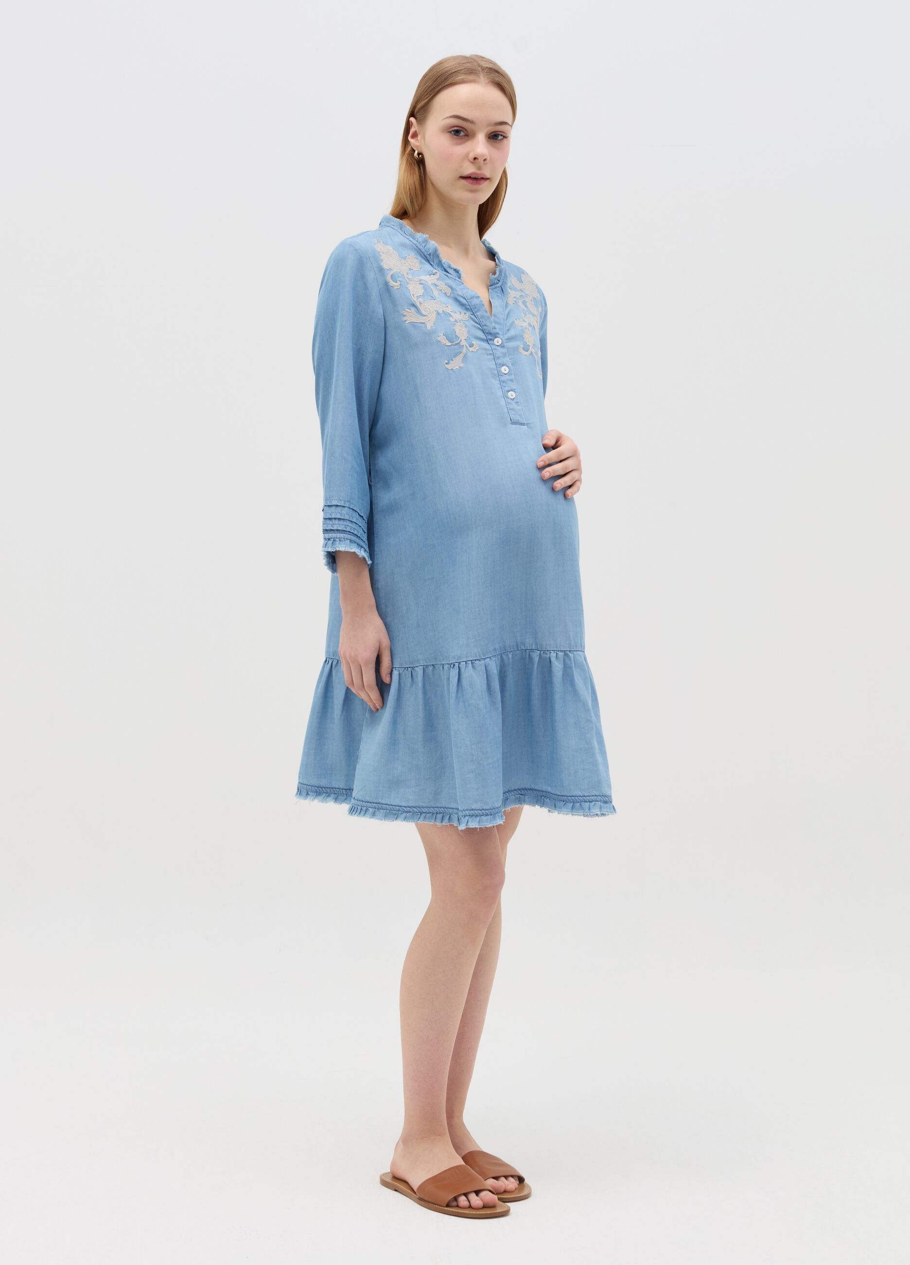 Short maternity dress in Tencel with embroidery