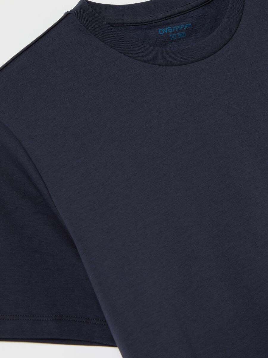 T-shirt with technical fabric_5