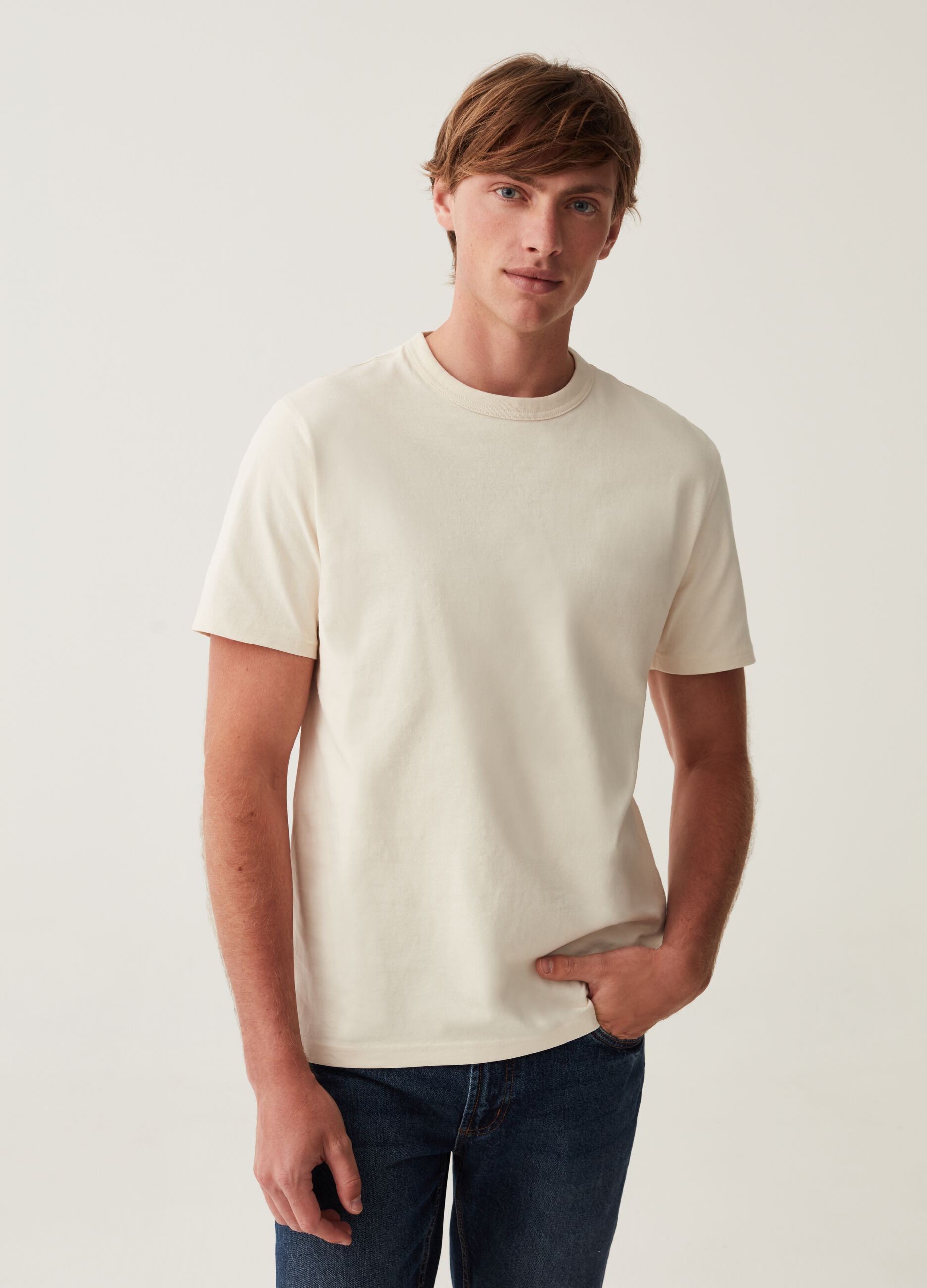 T-shirt in cotone con scollo rotondo_0