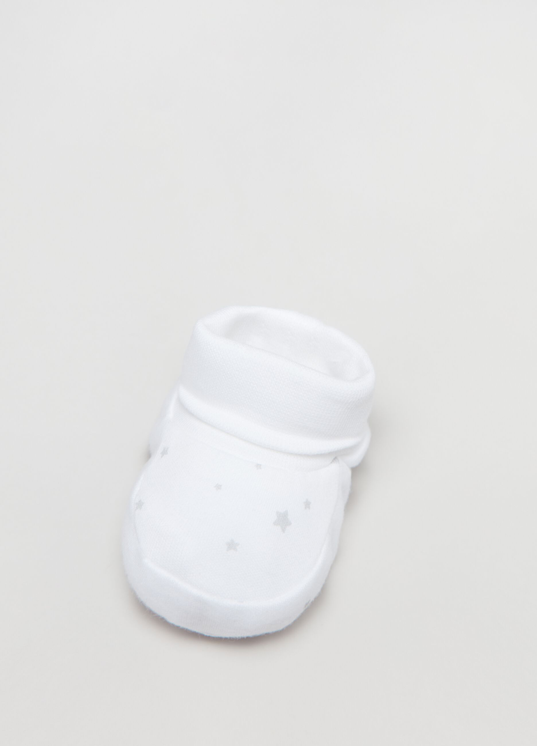 Set berretto e scarpine con stampa stelle_2