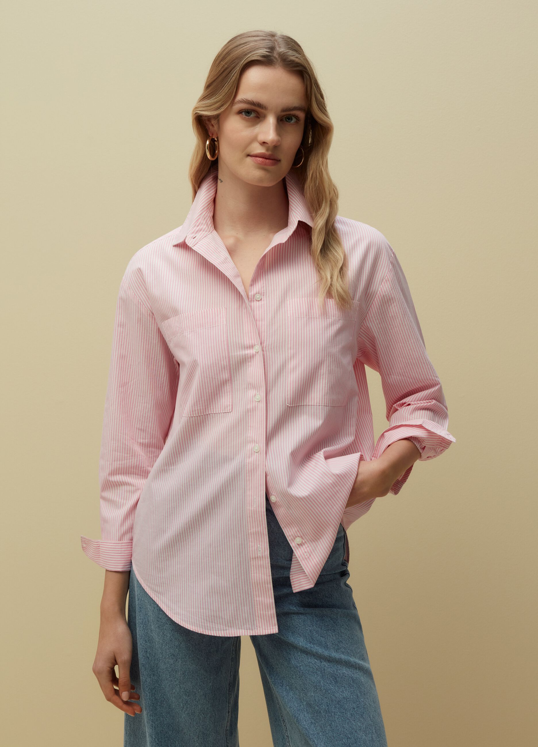 Relaxed fit shirt with pockets