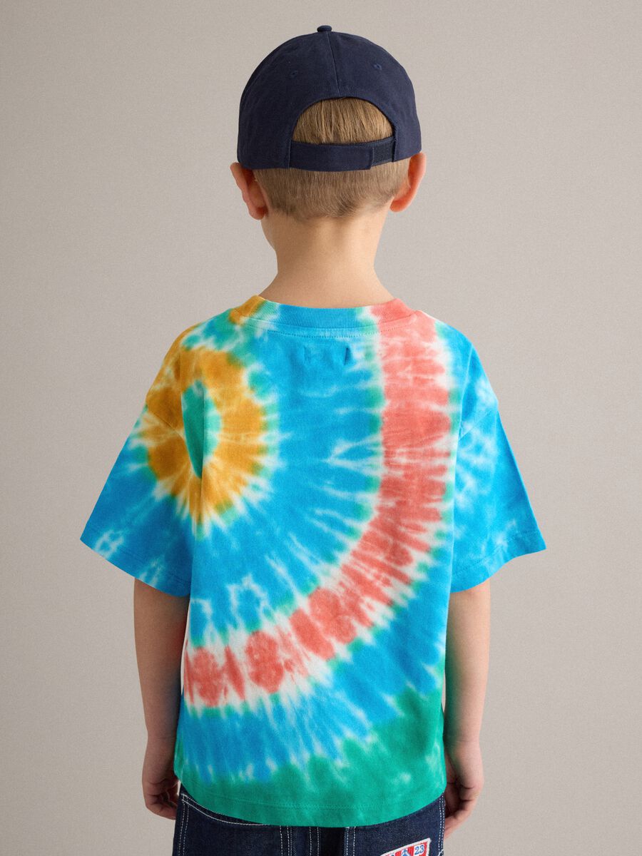 T-shirt in puro cotone multicolor TieDye da bambino regular fit_2