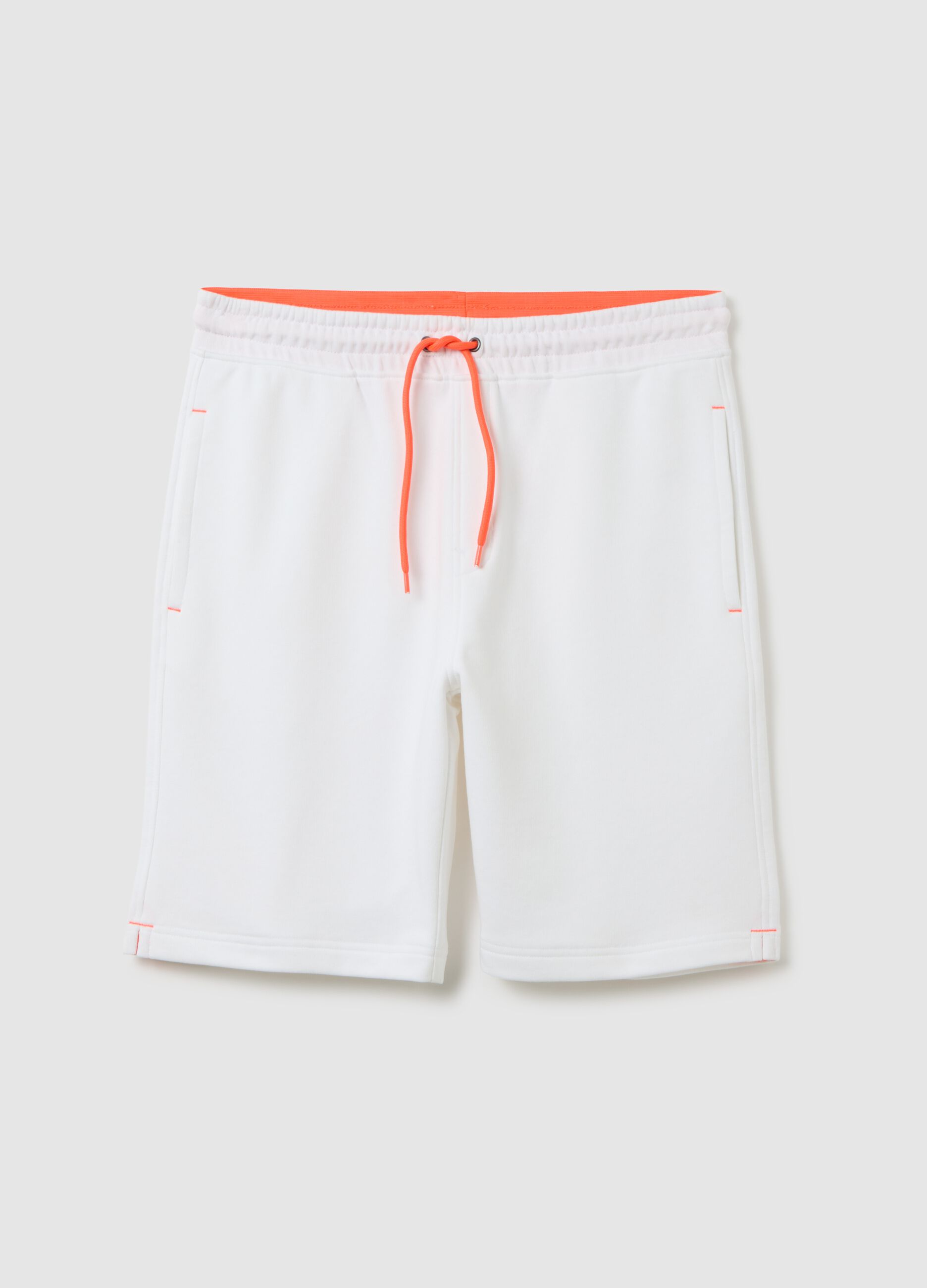 Men's white cotton blend regular fit shorts