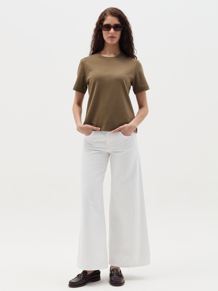 Solid colour T-shirt with round neck_1