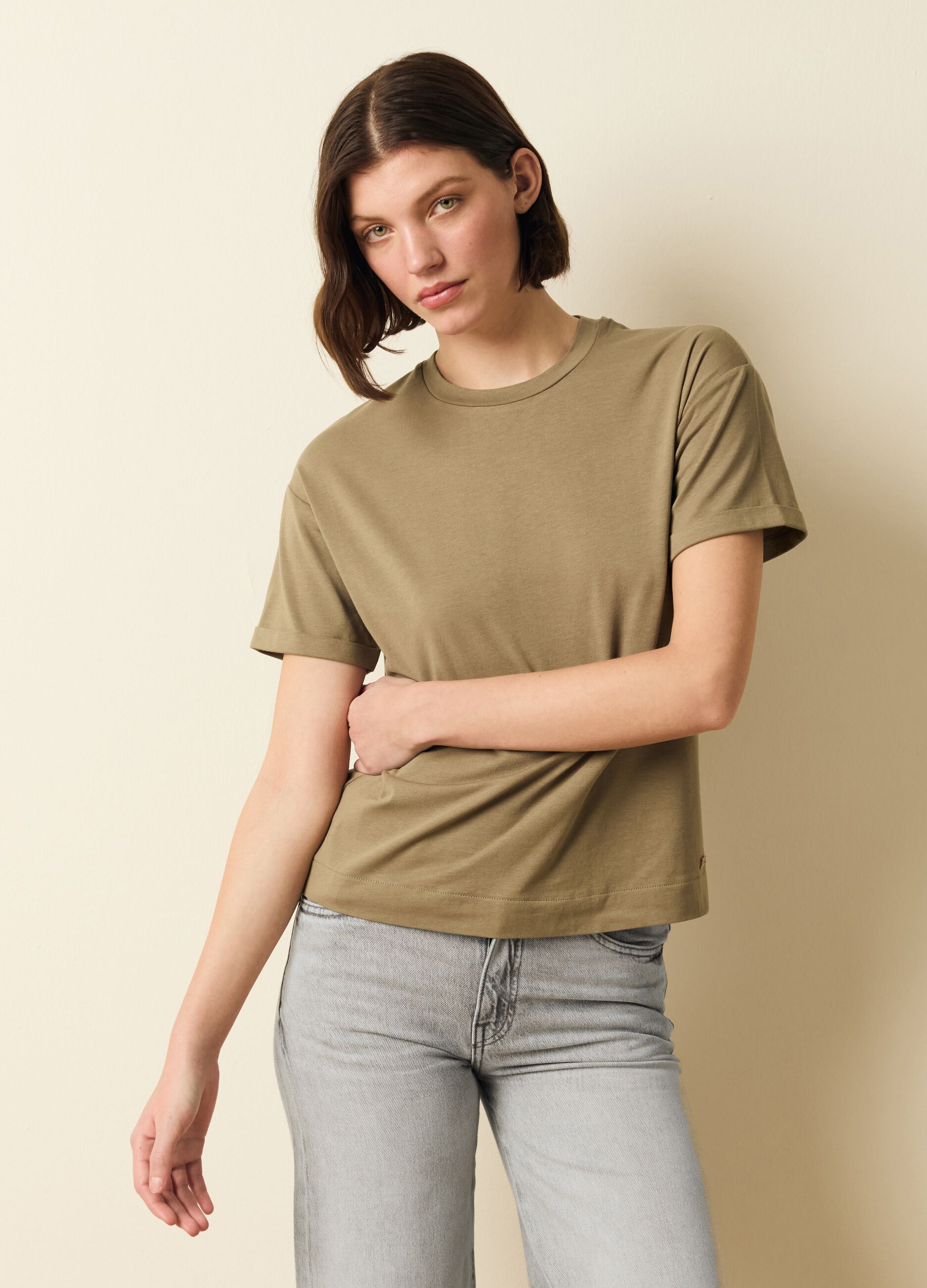 T-shirt in cotone e modal stretch