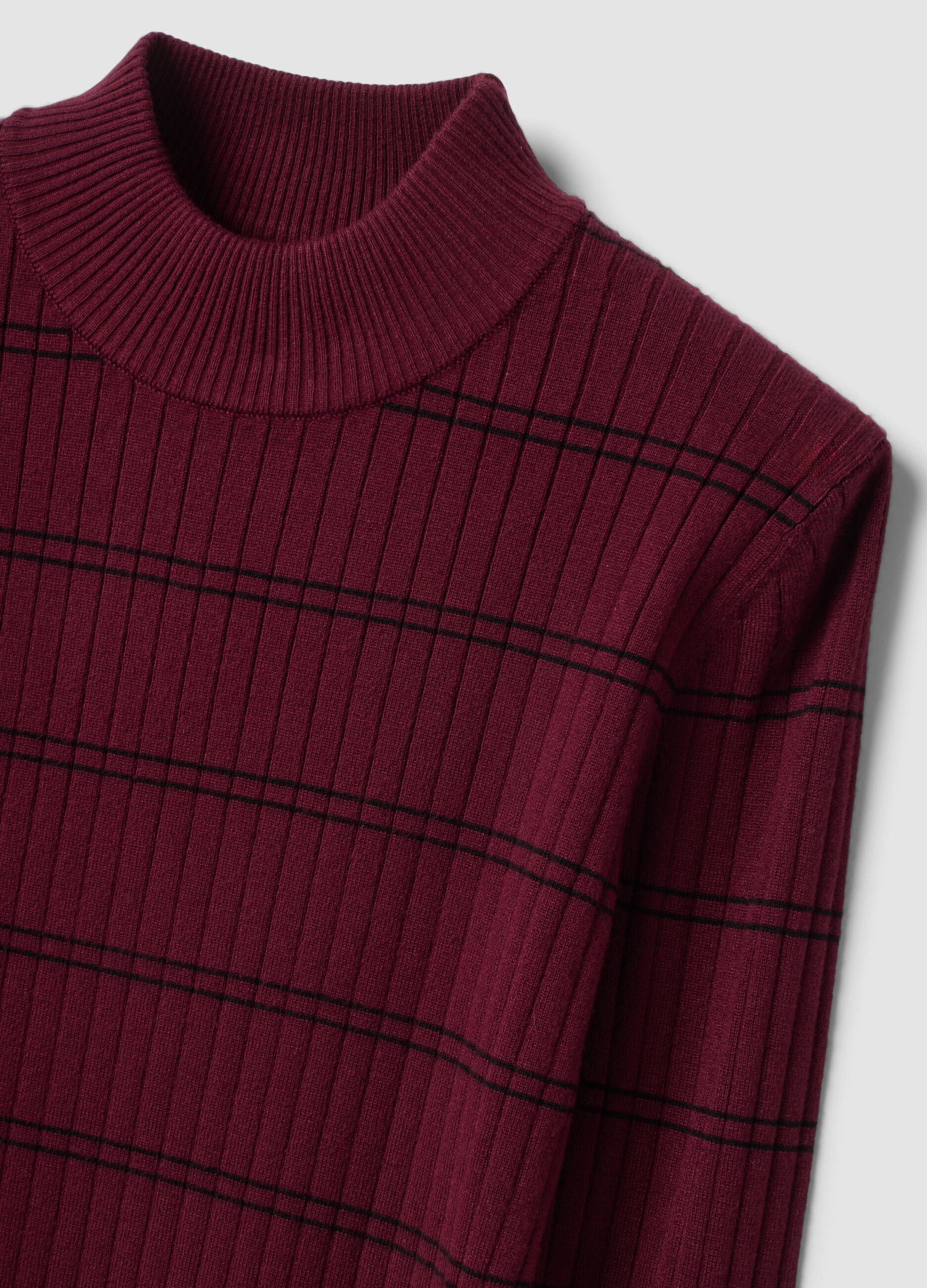 Dark red viscose-blend fitted jumper with funnel neck