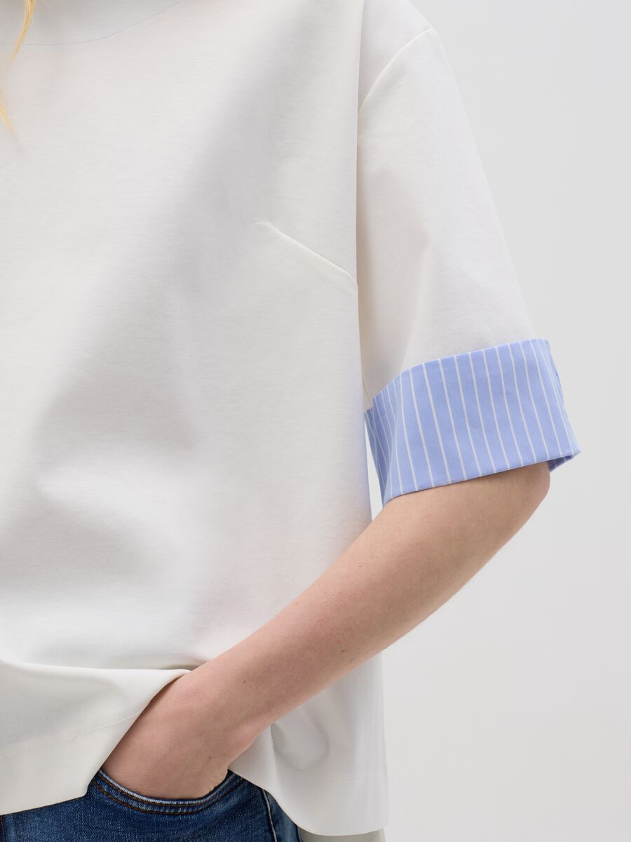 White layered blouse with blue details Hybrid_3
