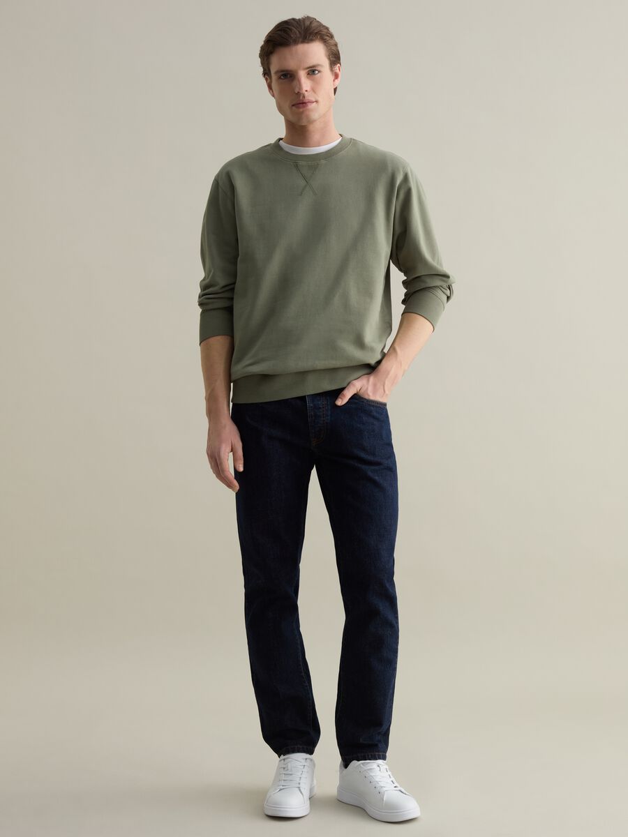 Sweatshirt with round neck and stitched detail_1