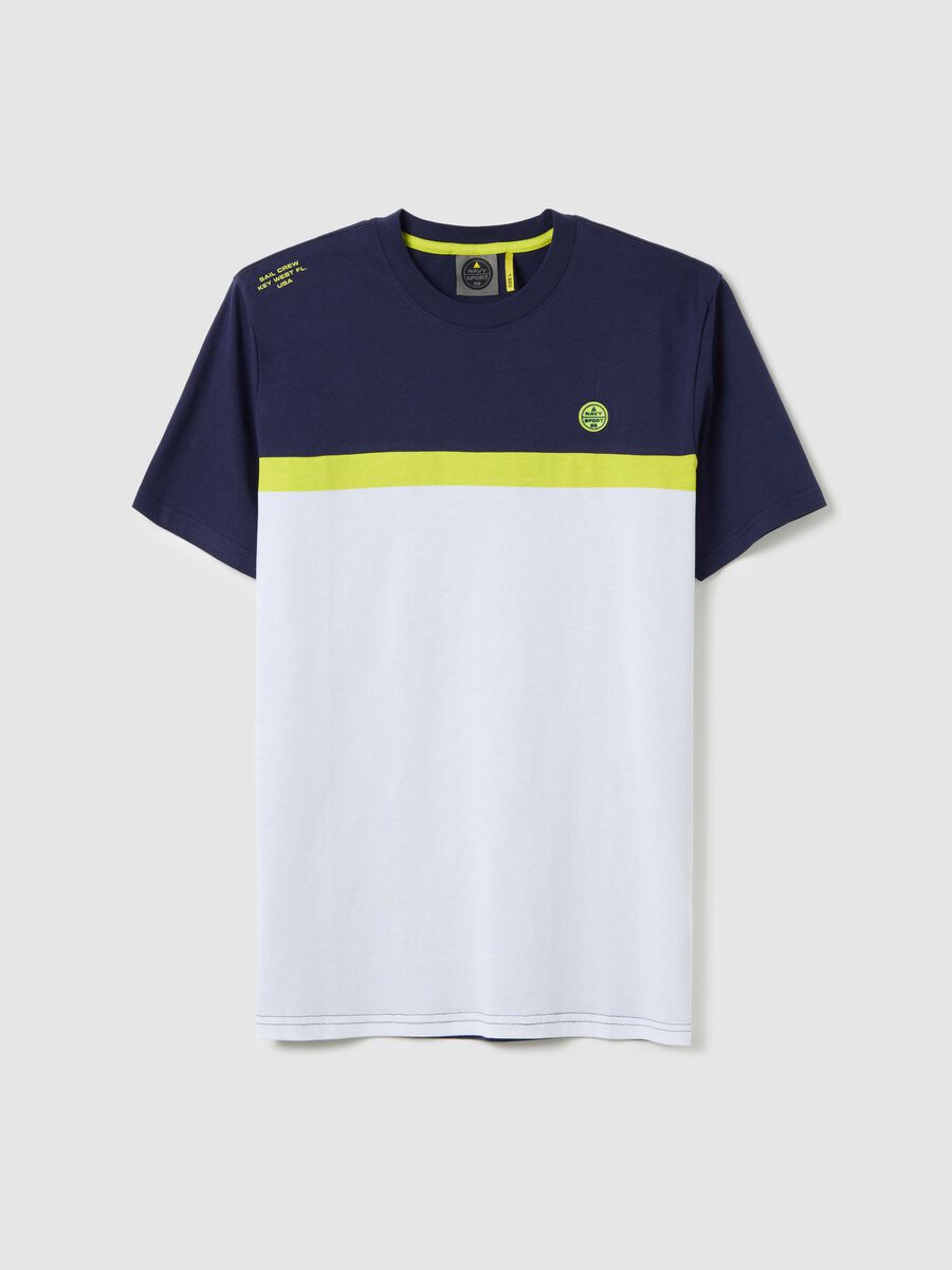 Colourblock T-shirt with contrasting details_4