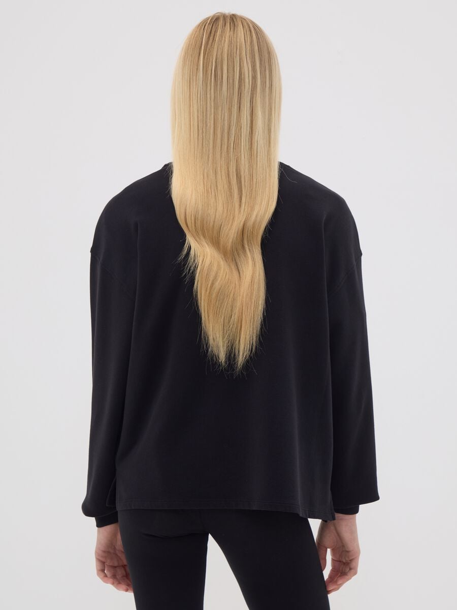 Felpa nera in puro cotone con stella per ragazza relaxed fit_2