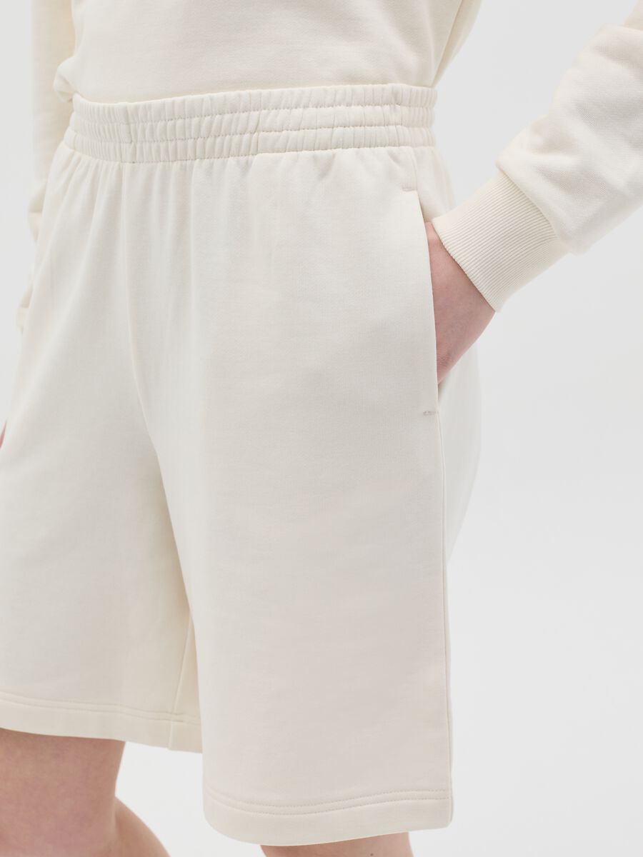 White Bermuda shorts in French terry with elasticated waist_2