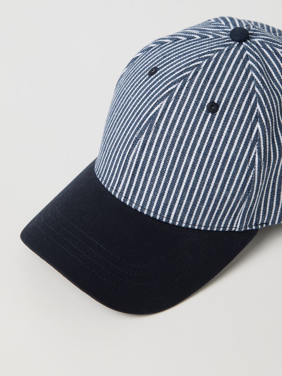 Striped baseball cap_1