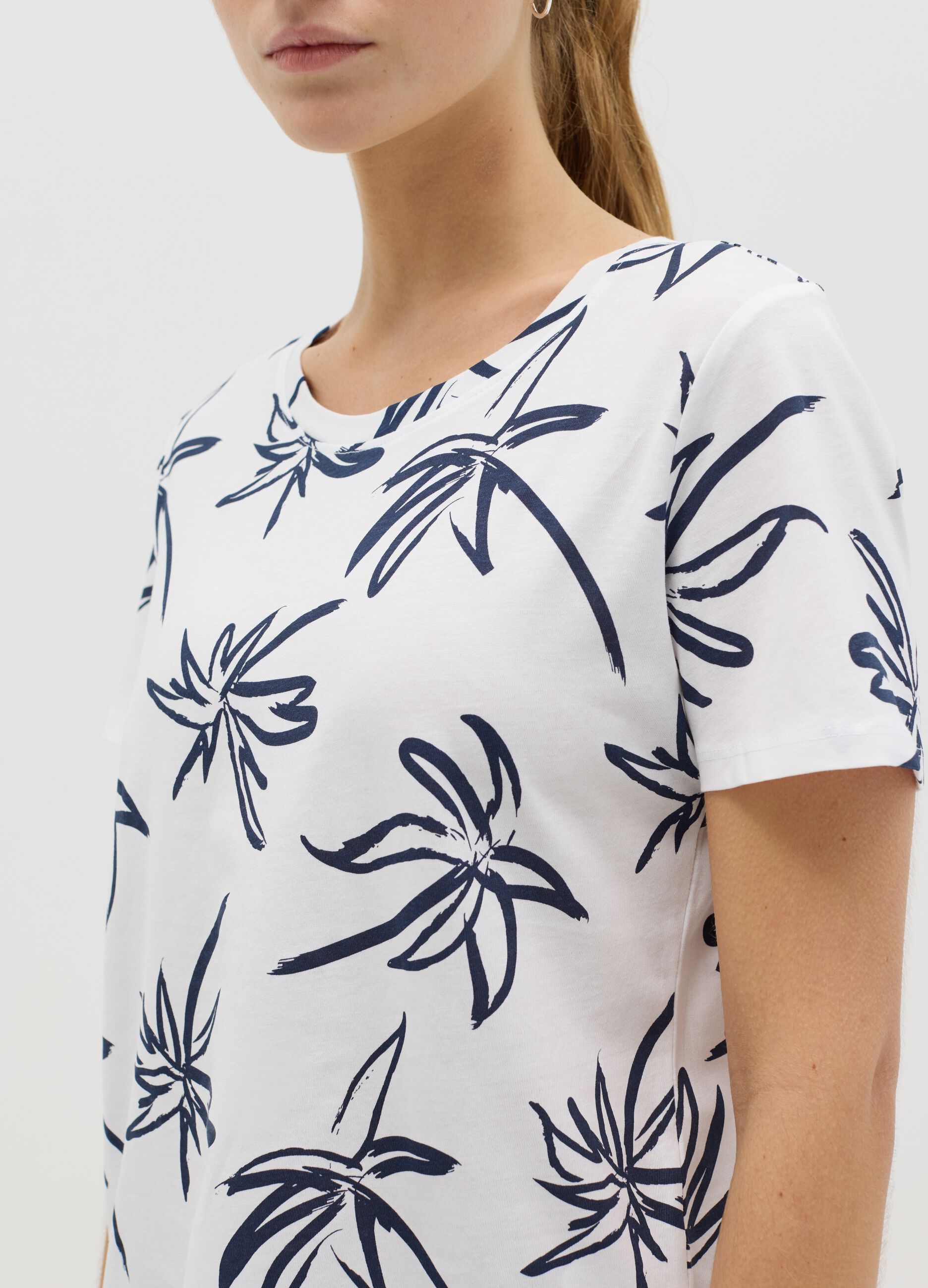 White T-shirt with floral print