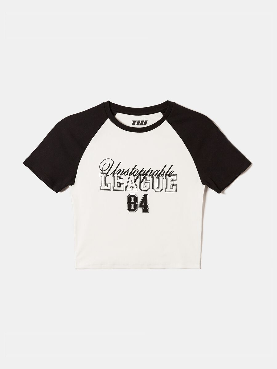 Crop T-shirt with raglan sleeves and college print_3