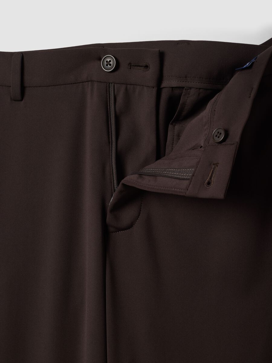 Pantaloni formali marroni in tessuto elasticizzato 4 Way Stretch slim fit_1
