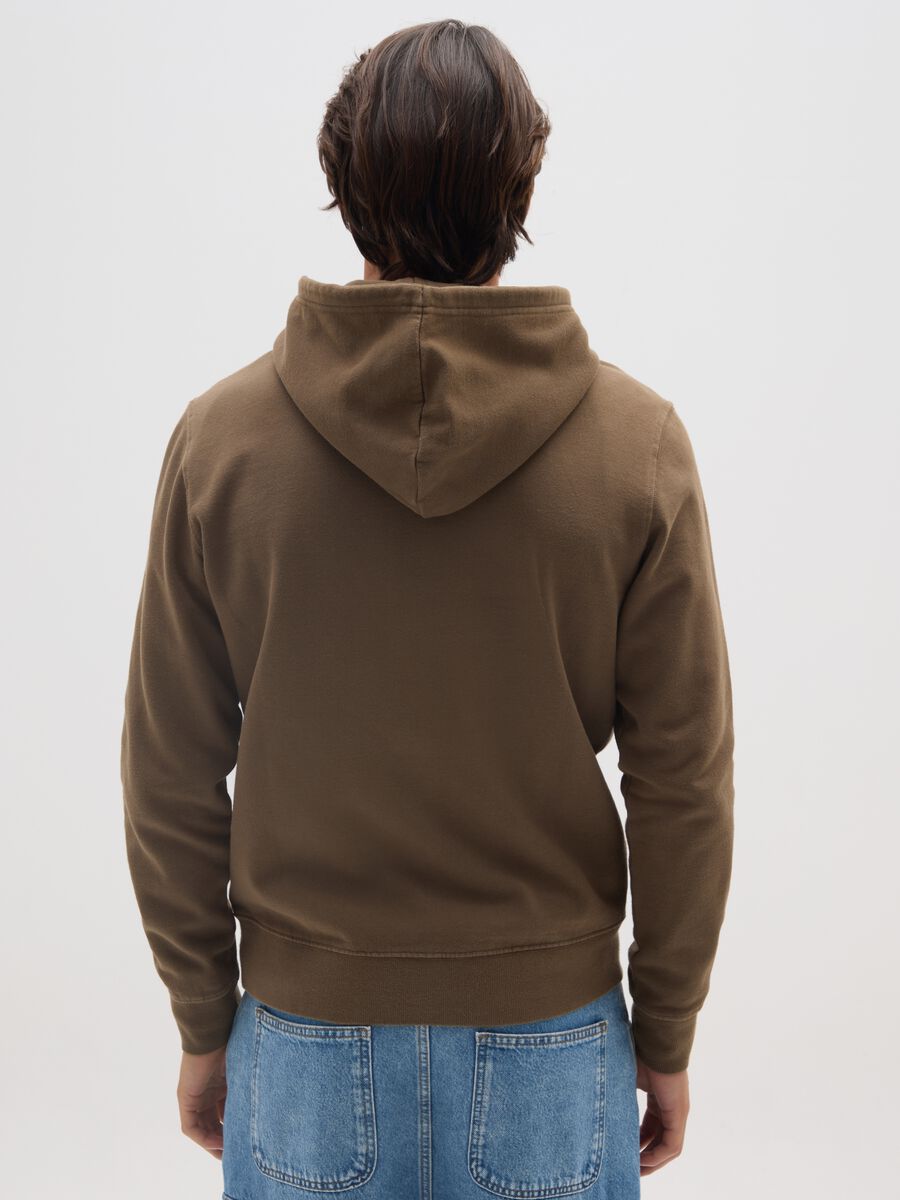 Felpa marrone con zip in cotone_2