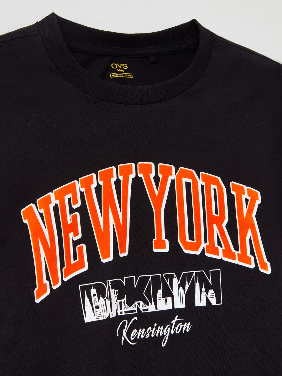 T-shirt a maniche lunghe stampa New York_0