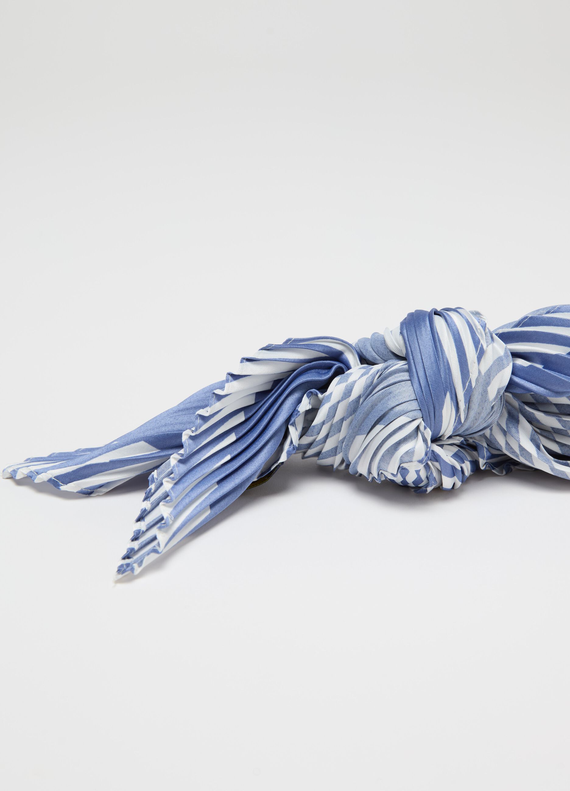 Pleated foulard with all-over print