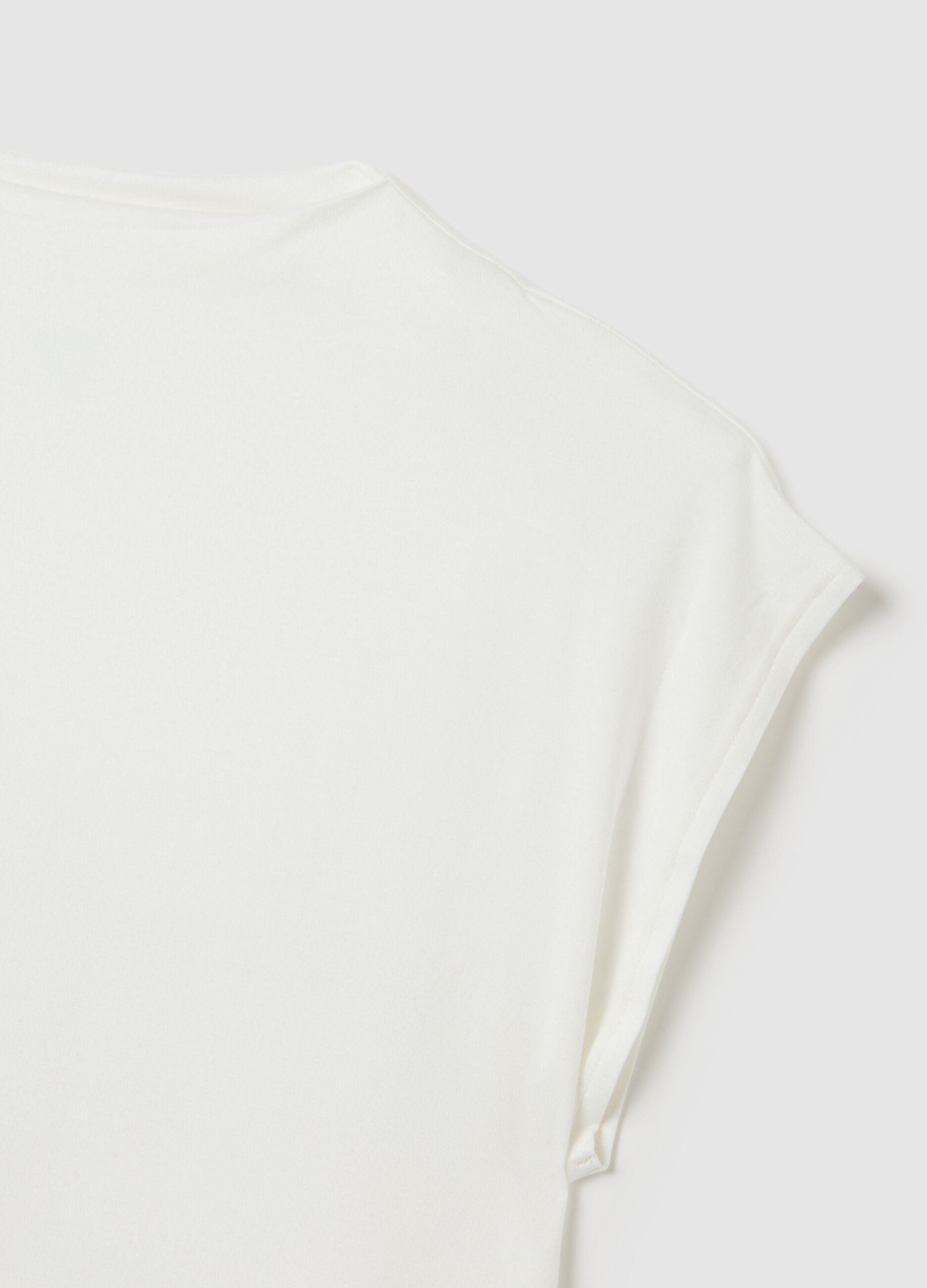 White viscose blend top, regular fit