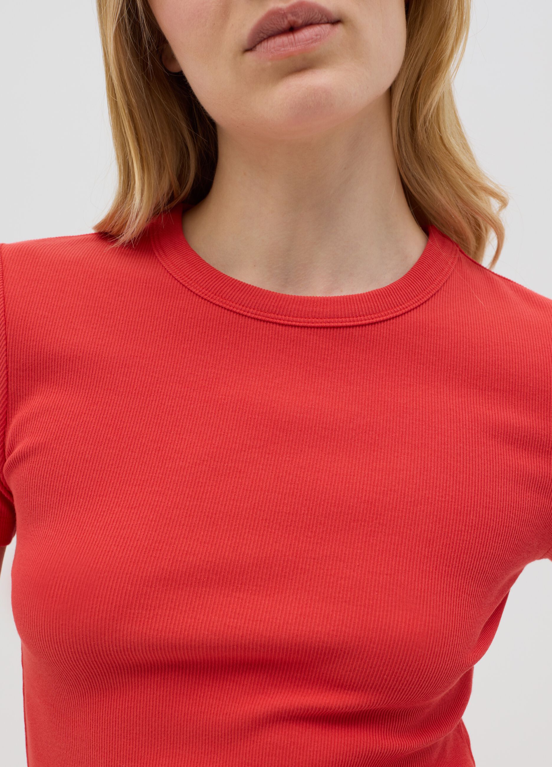 T-shirt da donna in cotone elasticizzato rossa regular fit