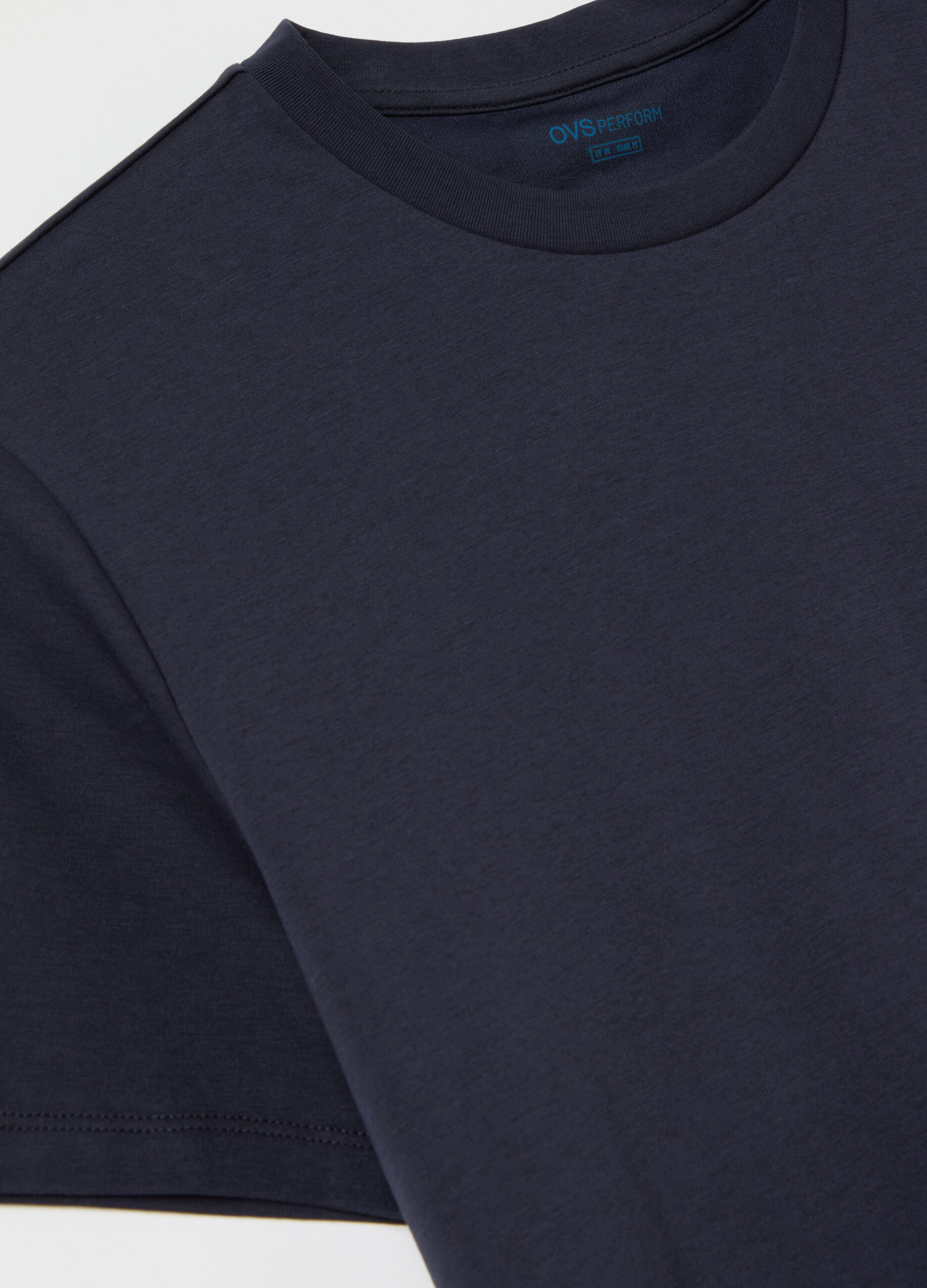 T-shirt with technical fabric