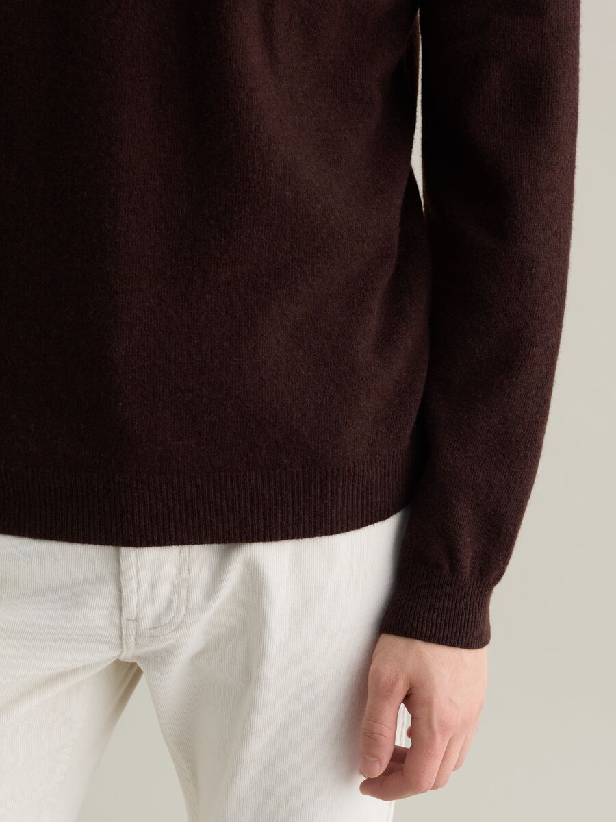 Lambswool pullover with high neck_2