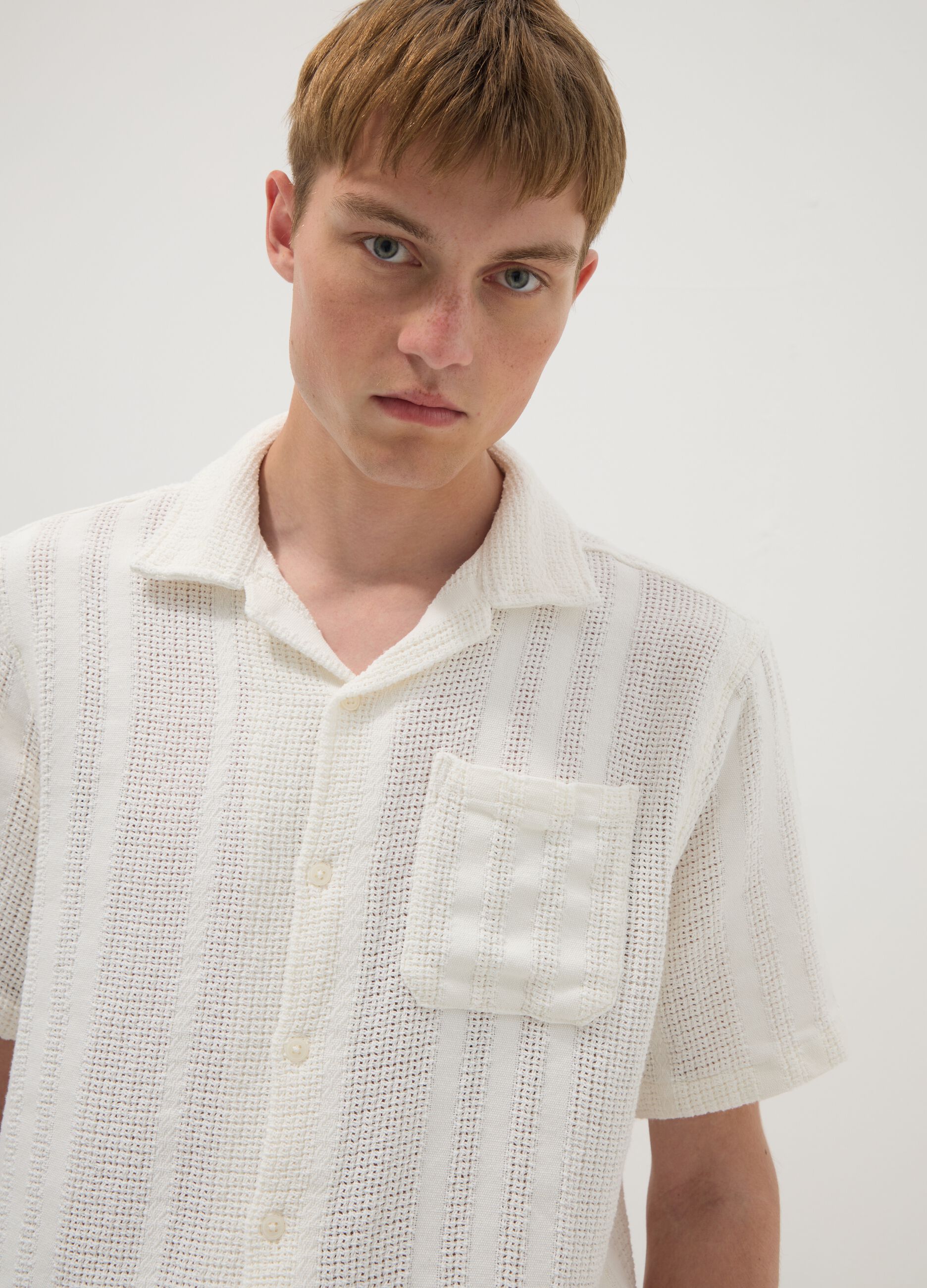 White short-sleeve pure cotton shirt