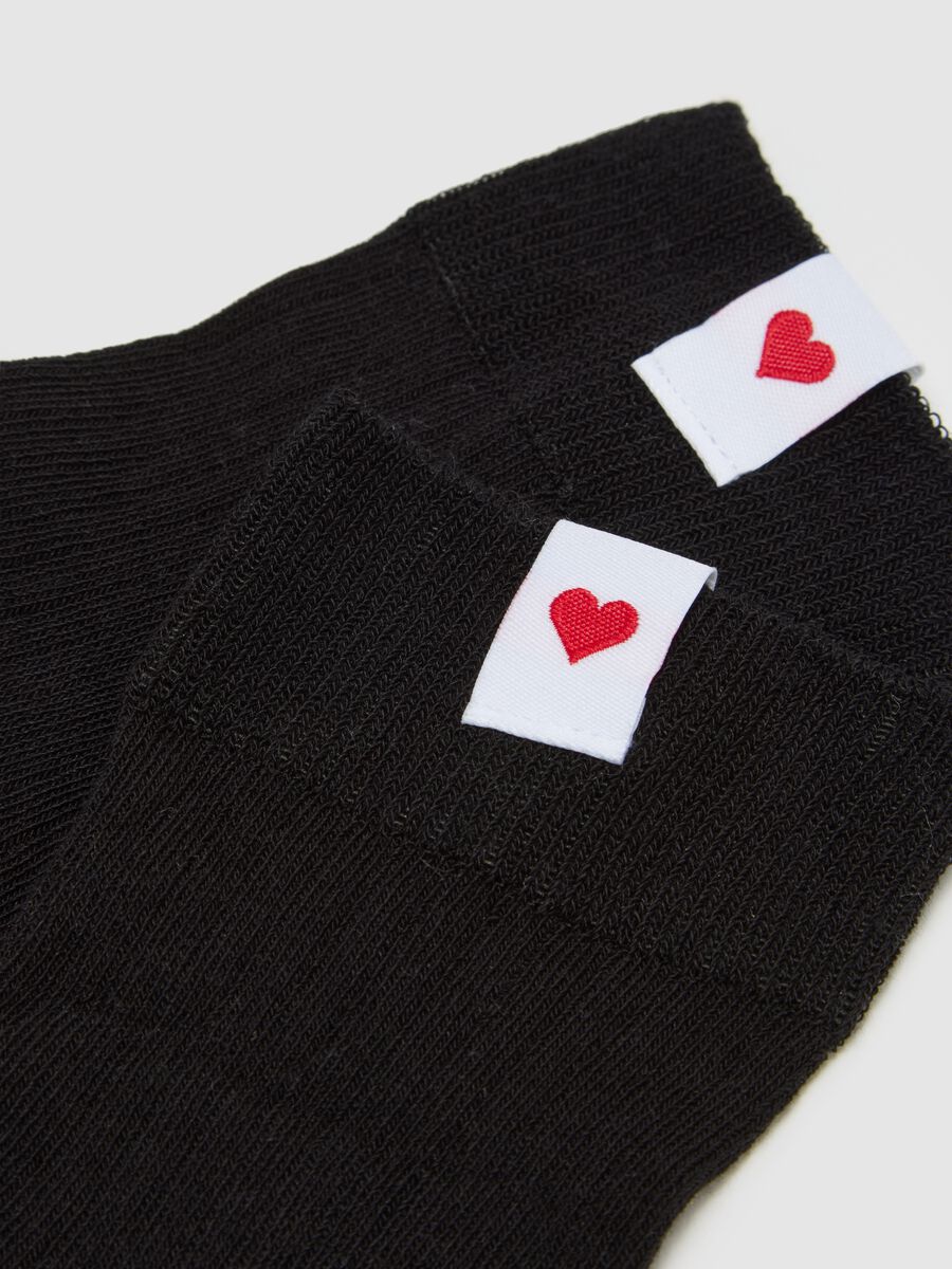 Calzini in misto cotone neri elasticizzati con cuore_2