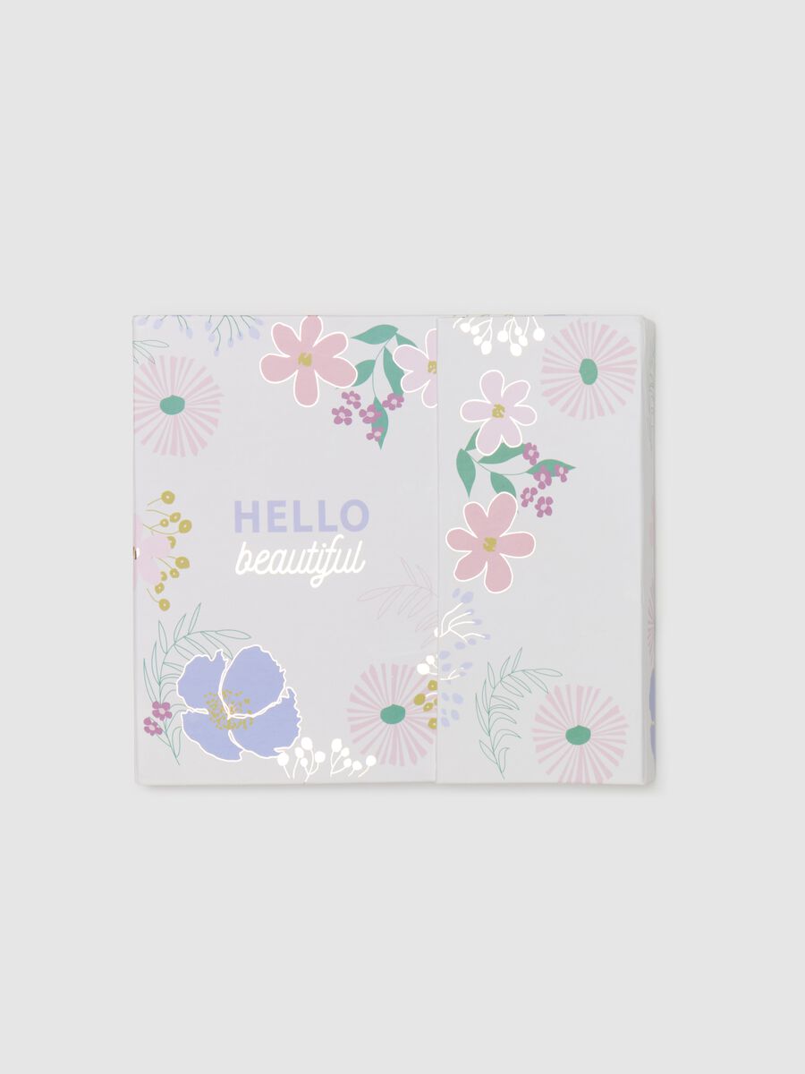 Weekly planner with floral print_0