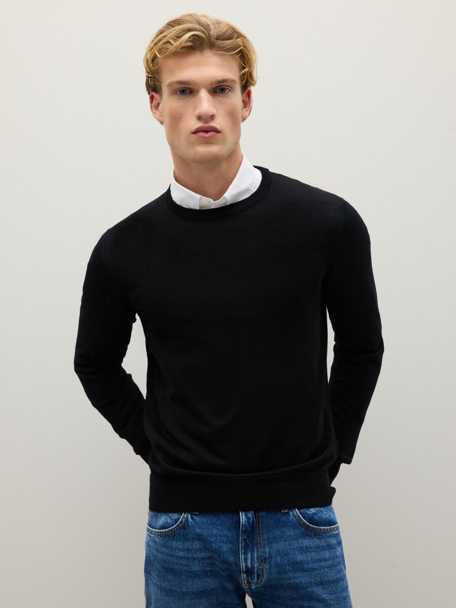 Pure black merino wool jumper regular fit with crew neck_0