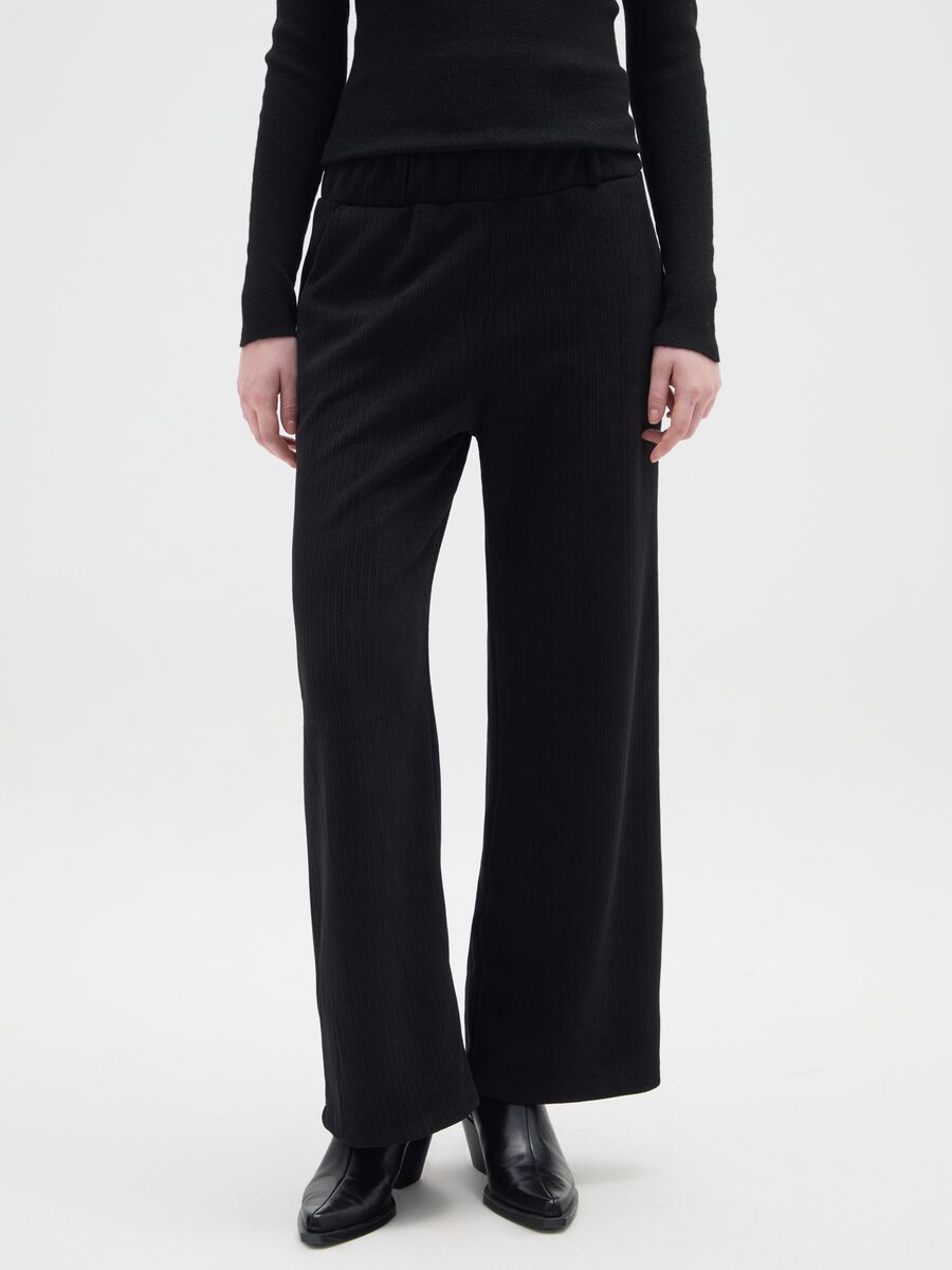 Black Wide-Leg Regular Fit Trousers_1
