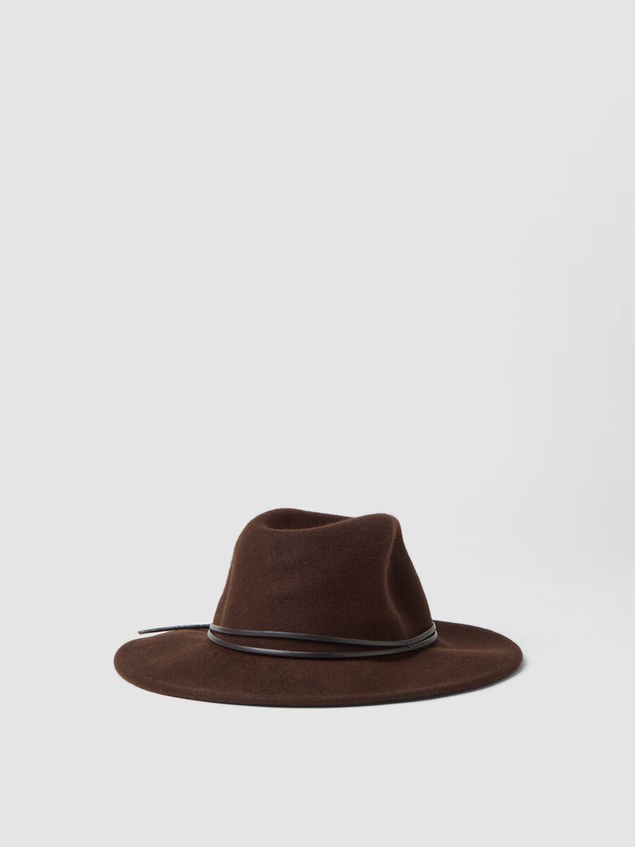 Cappello marrone in pura lana con falda ampia_1