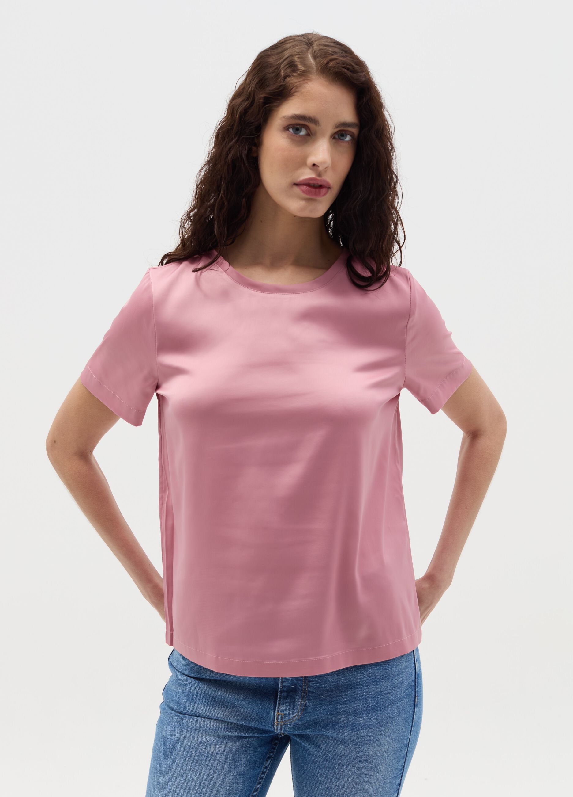 Short-sleeved blouse in satin
