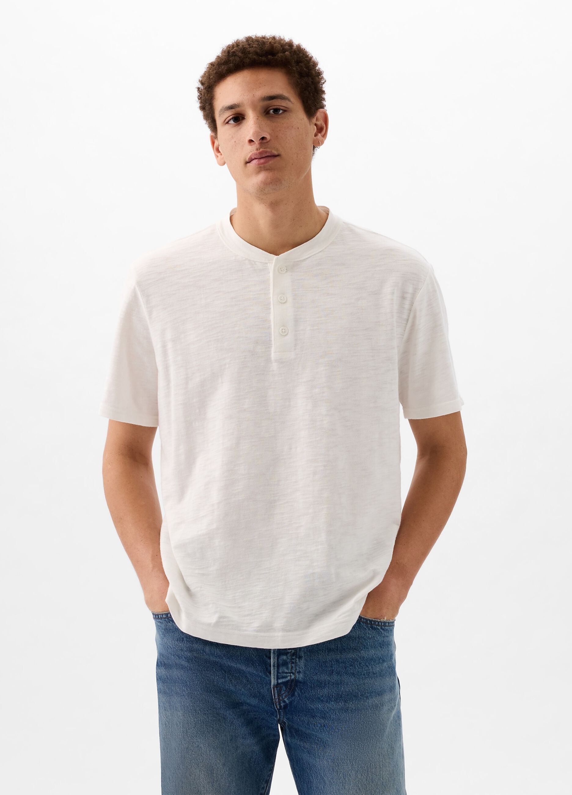 T-shirt in cotone con scollo serafino