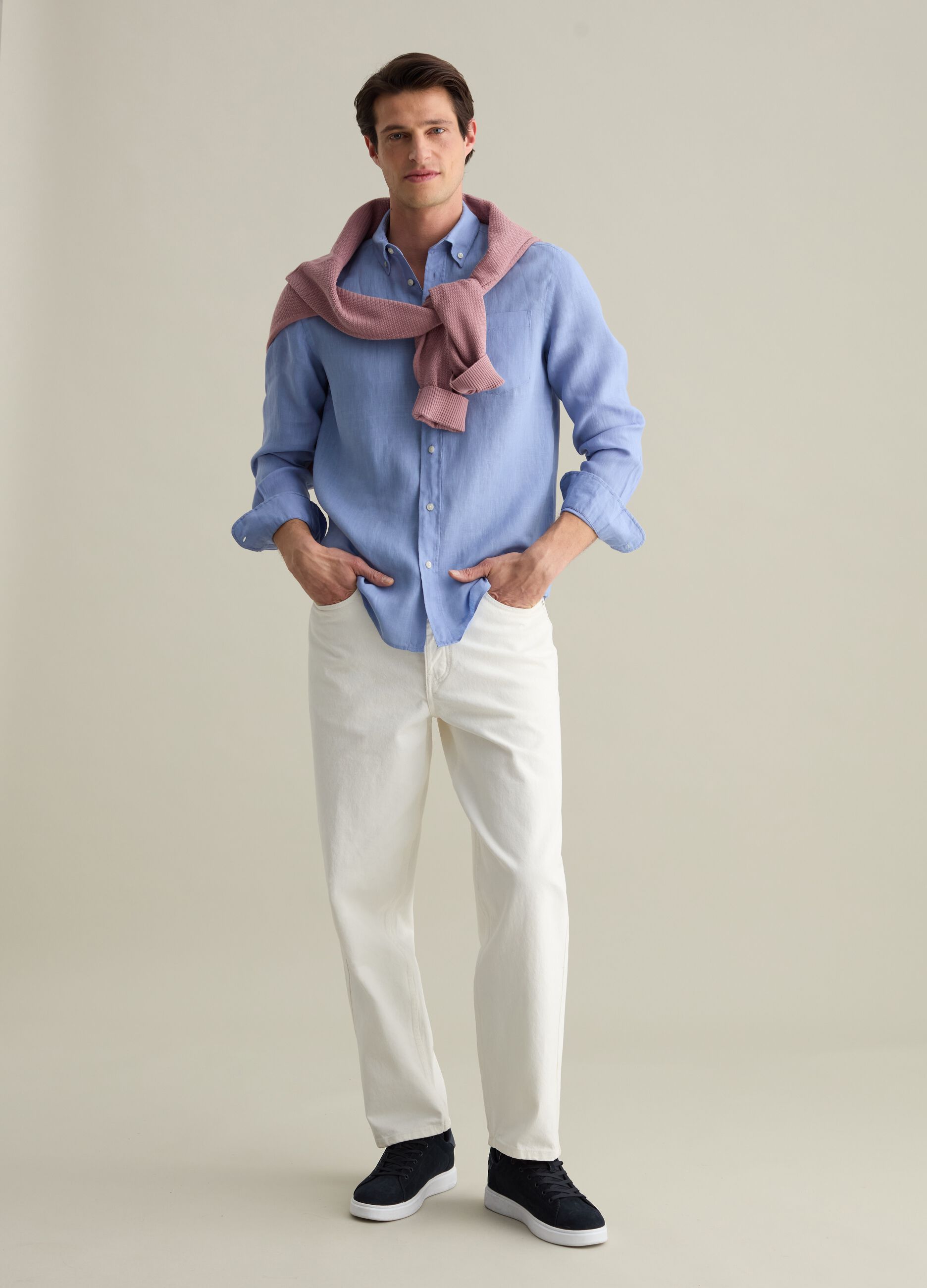 Regular-fit shirt in linen with pocket