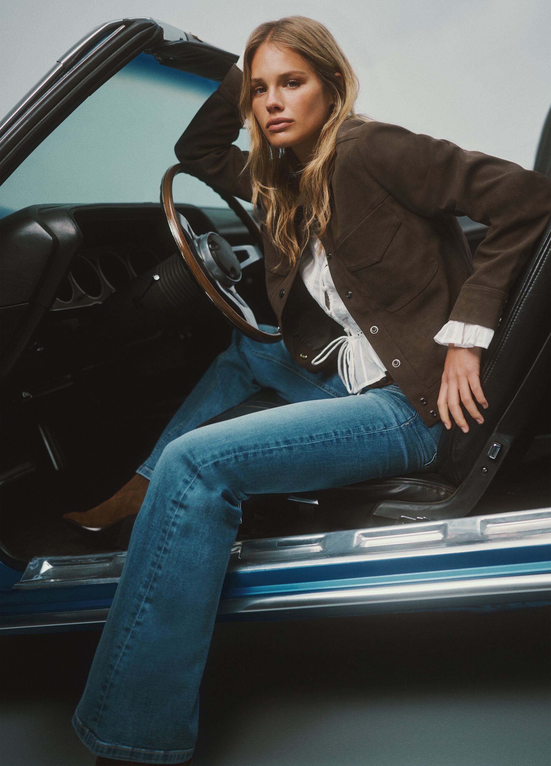 Giacca marrone con bottoni a pressione e tasche sul petto effetto camoscio regular fit