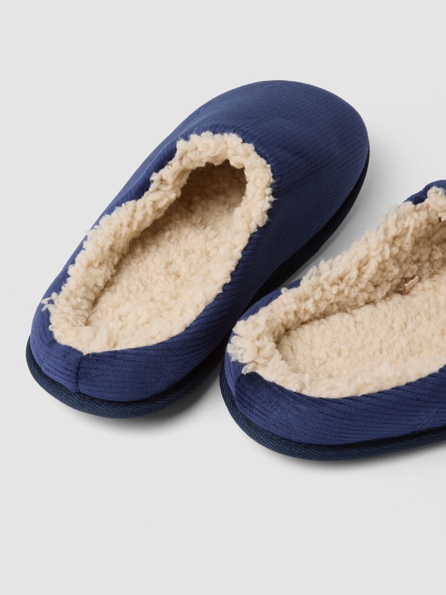Pantofole blu da casa con interno effetto peluche_2