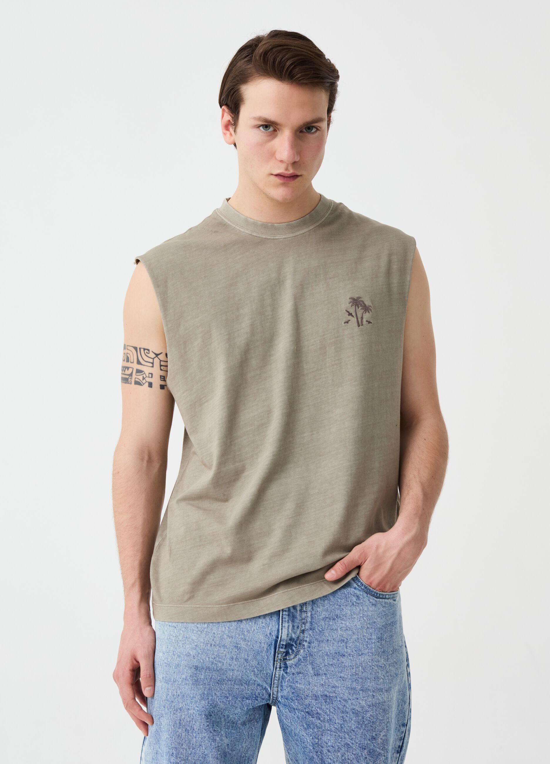 Tank top with palms embroidery