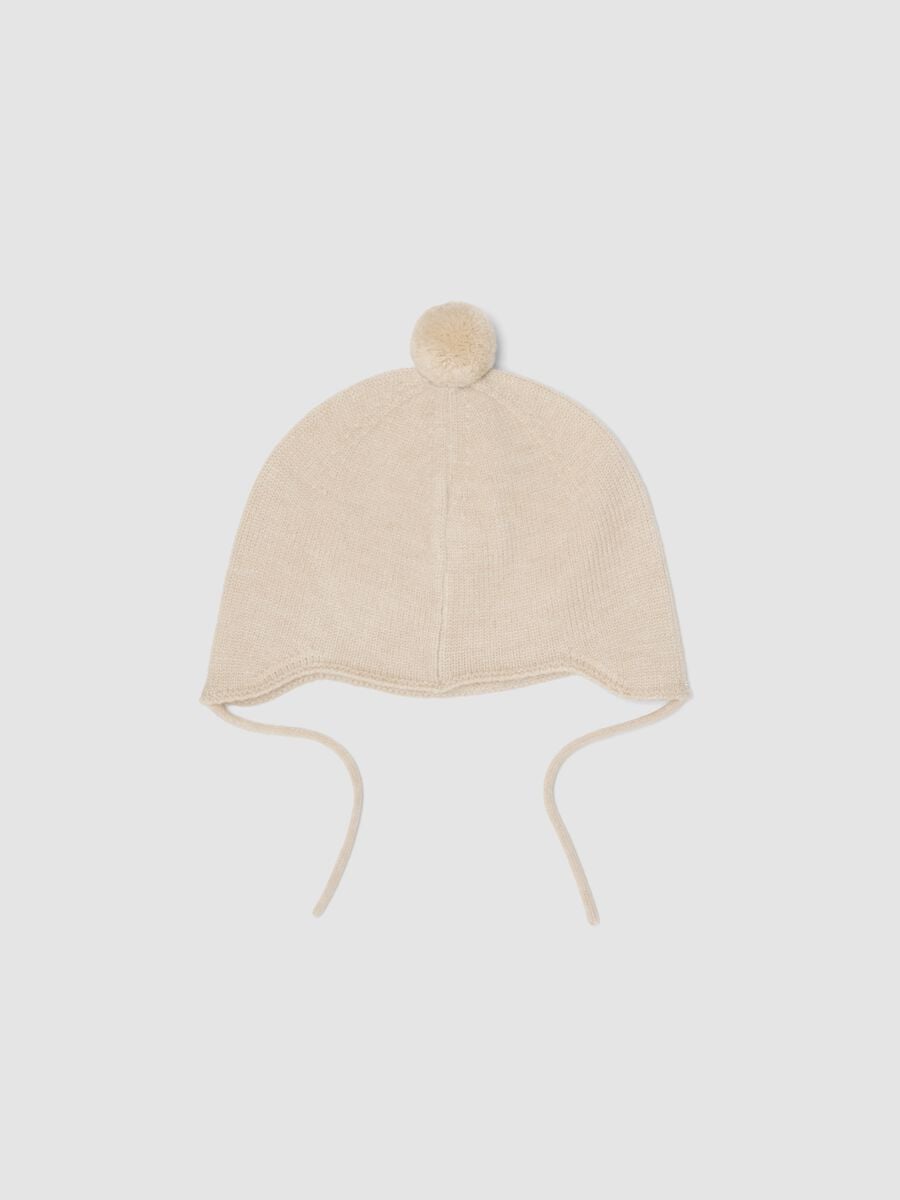 Beige m&eacute;lange knitted hat with pom‑pom_1