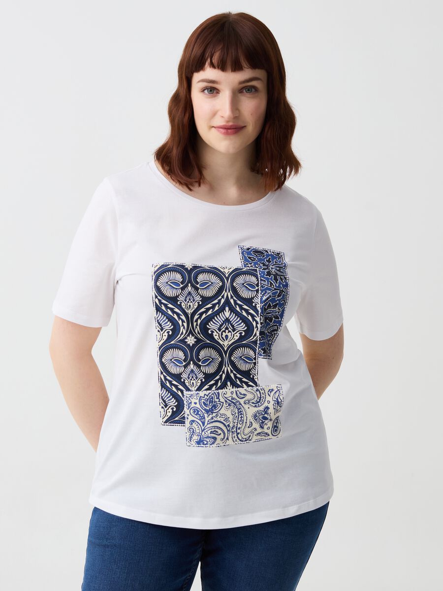 Curvy T-shirt in organic cotton with print_0