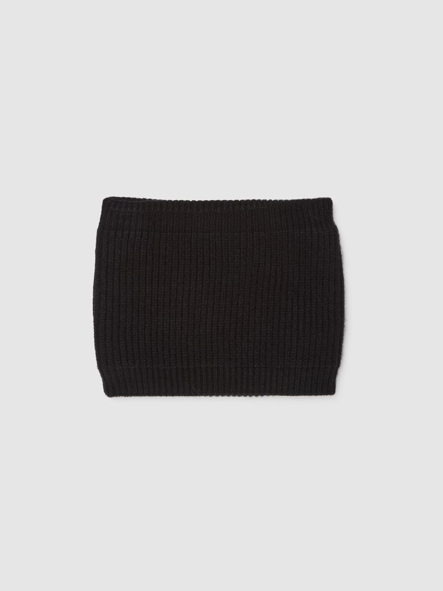 Black Neck Warmer with Cat Embroidery_1