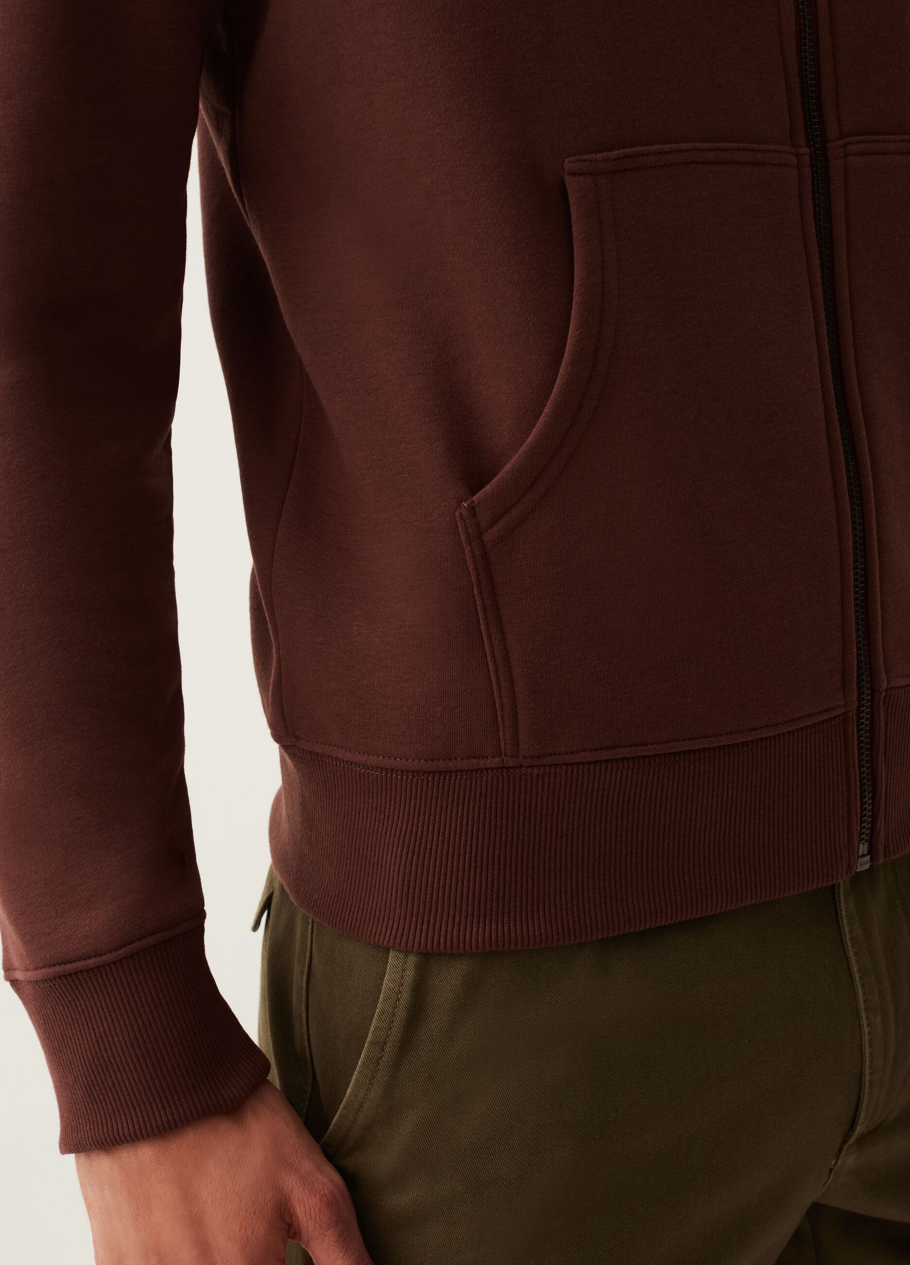 Full-zip in felpa con cappuccio_3