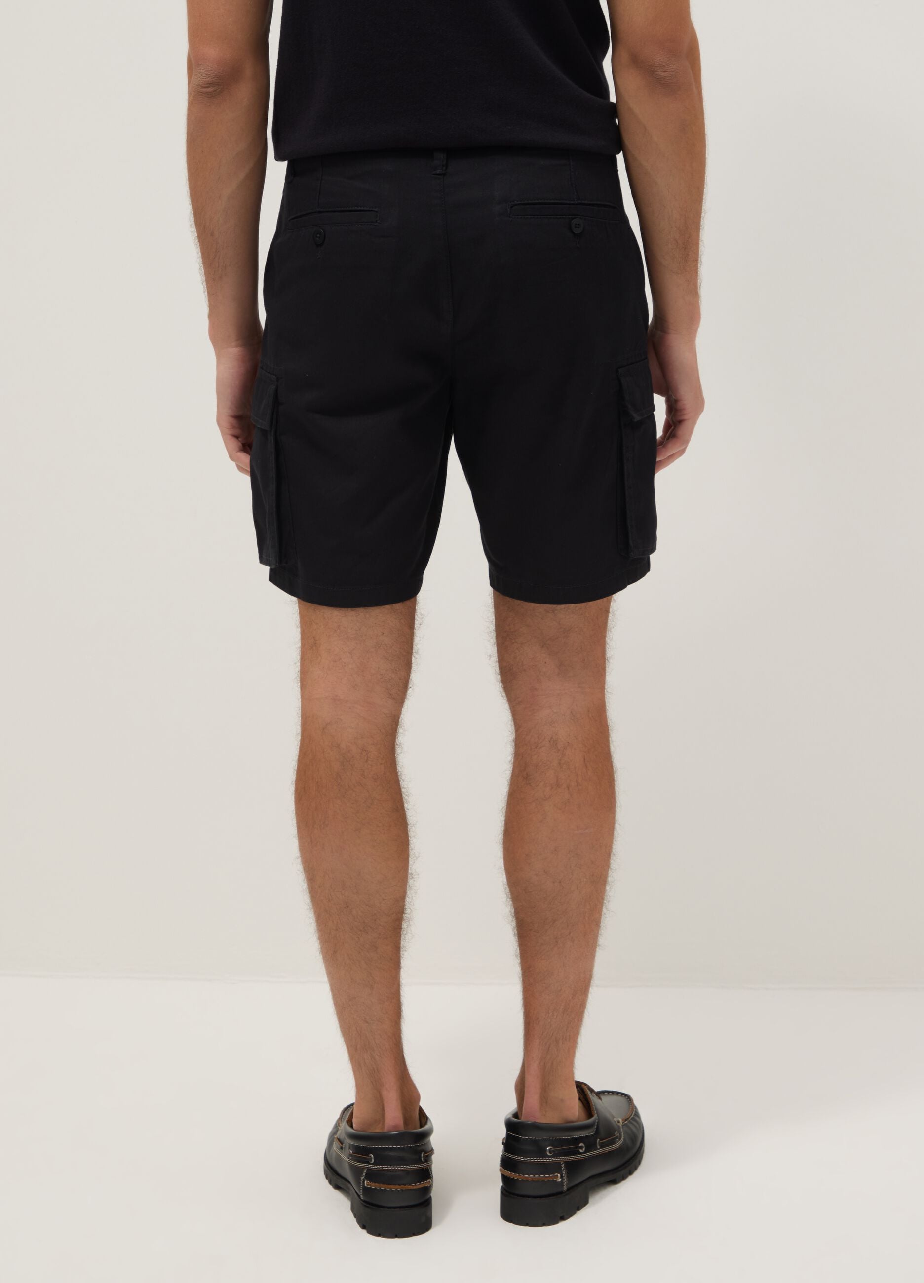 Black pure cotton regular-fit cargo shorts