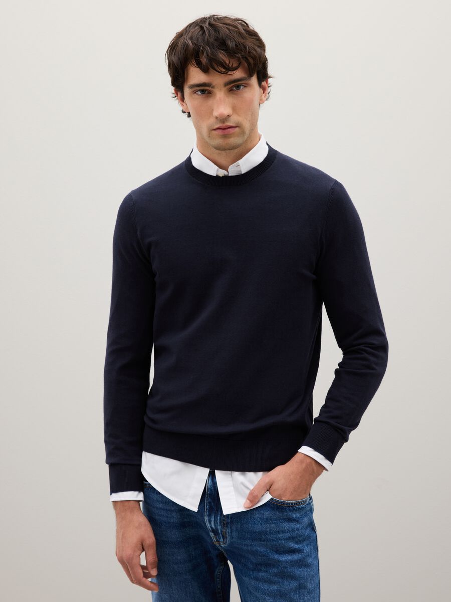 Maglione blu scuro in misto cotone_0