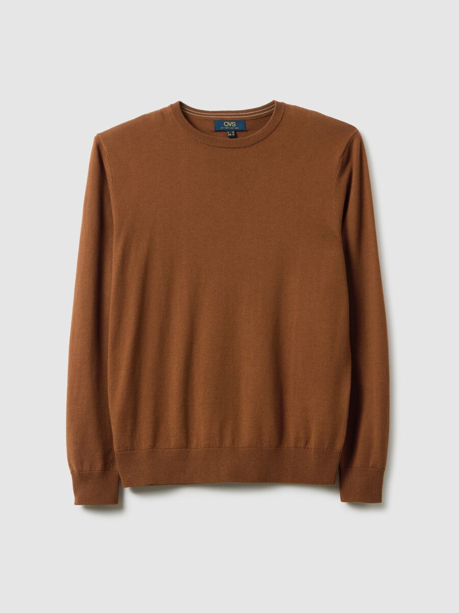Brown crew neck pullover in regular fit cotton blend_4