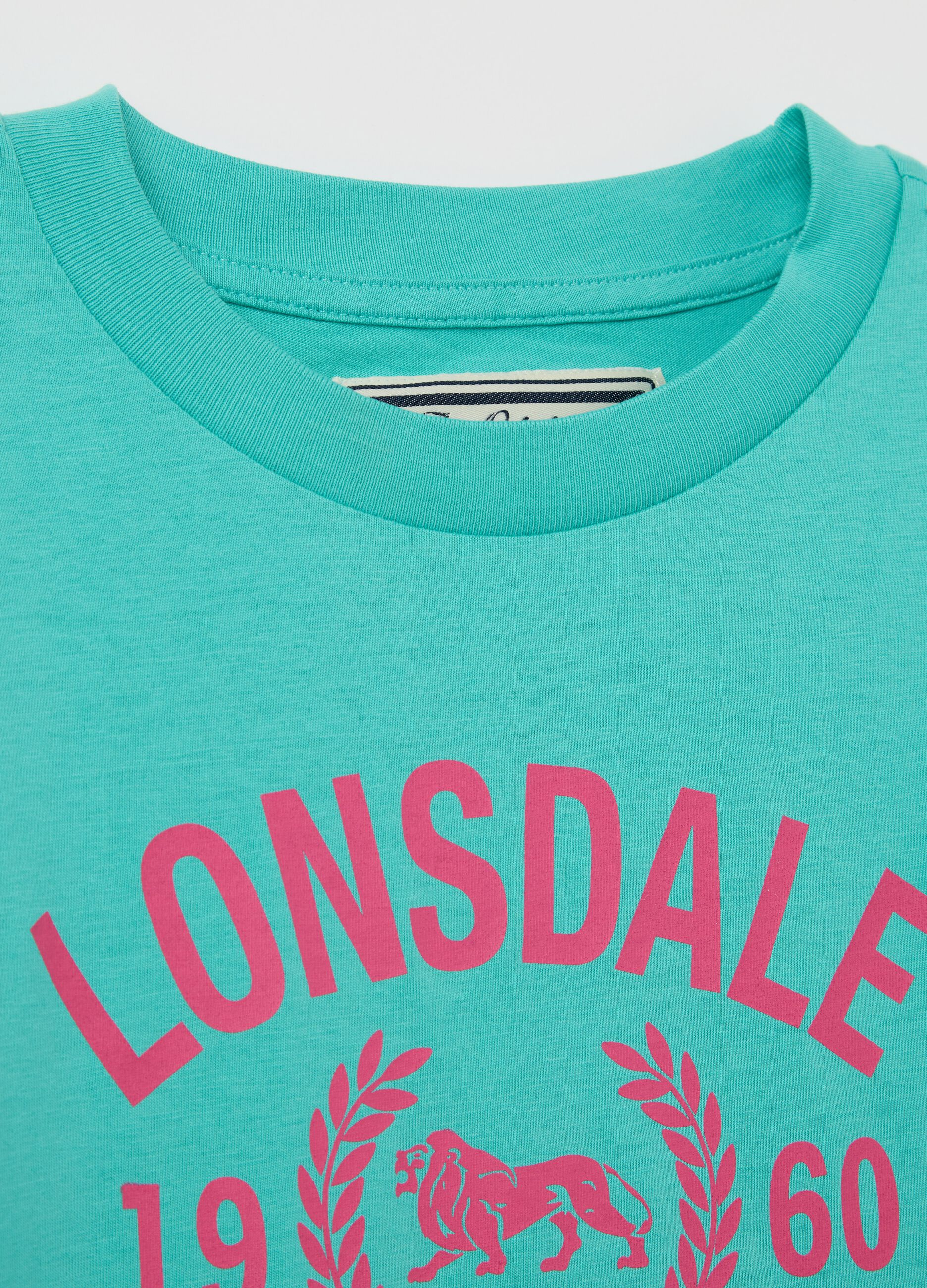Light blue T-shirt with short sleeves