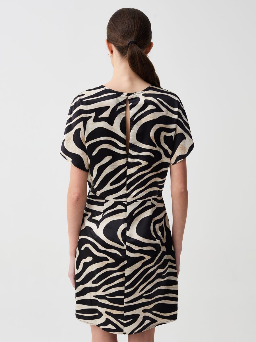 Short satin dress with zebra print_1
