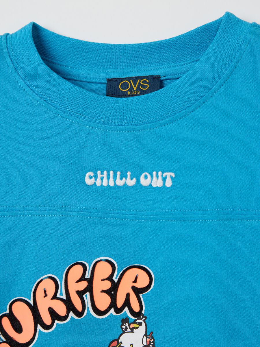 Light blue cotton T-shirt with "Surfer Ride the Wave" print_2